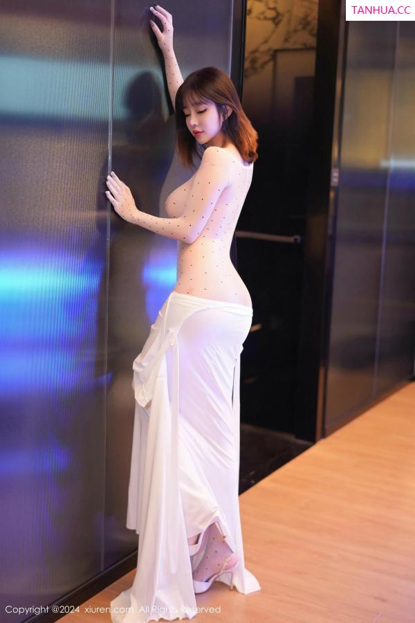 王语纯 王雨纯 [XiuRen]高清写真图 2024.12.20 No.9629 王雨纯 丝袜美臀第17张图片